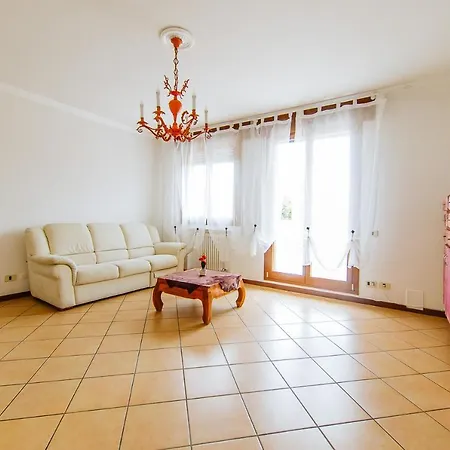 Romy Charmy Flat