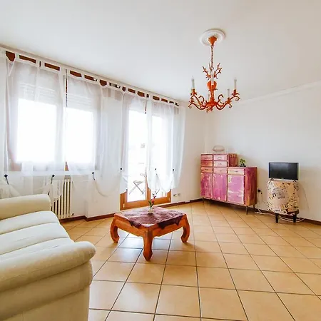 Romy Charmy Flat Apartman Conselve